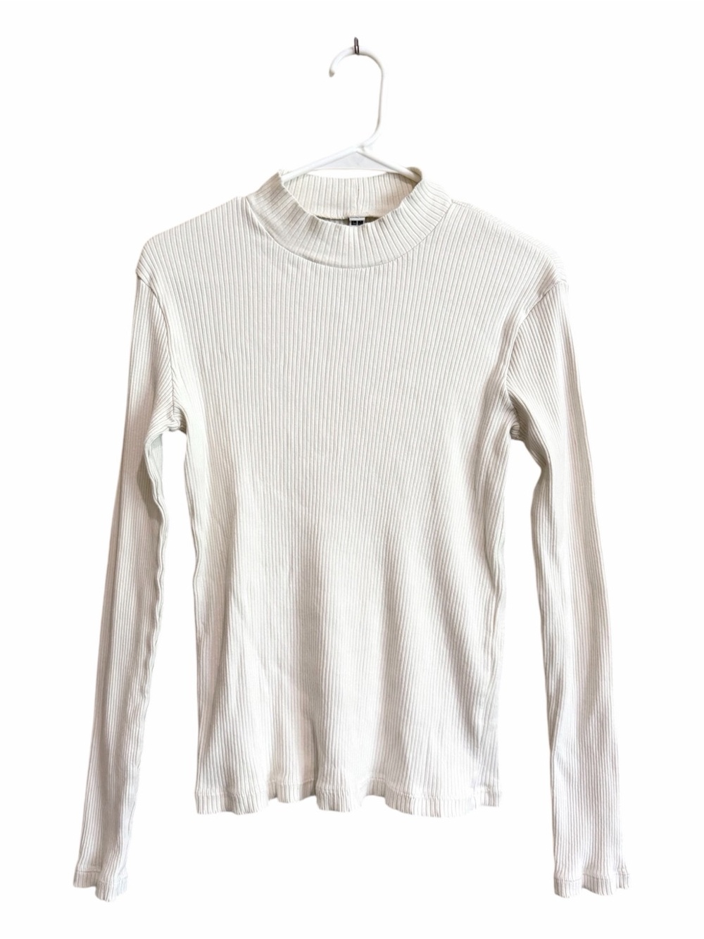 Uniqlo Ribbed Mock Neck Long-Sleeve Slim Fit Top in Off White Size Medium